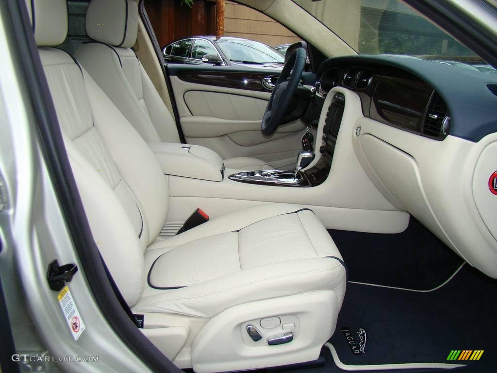 2009 XJ Super V8 Portfolio - Astral Gold / Ivory/Navy photo #27