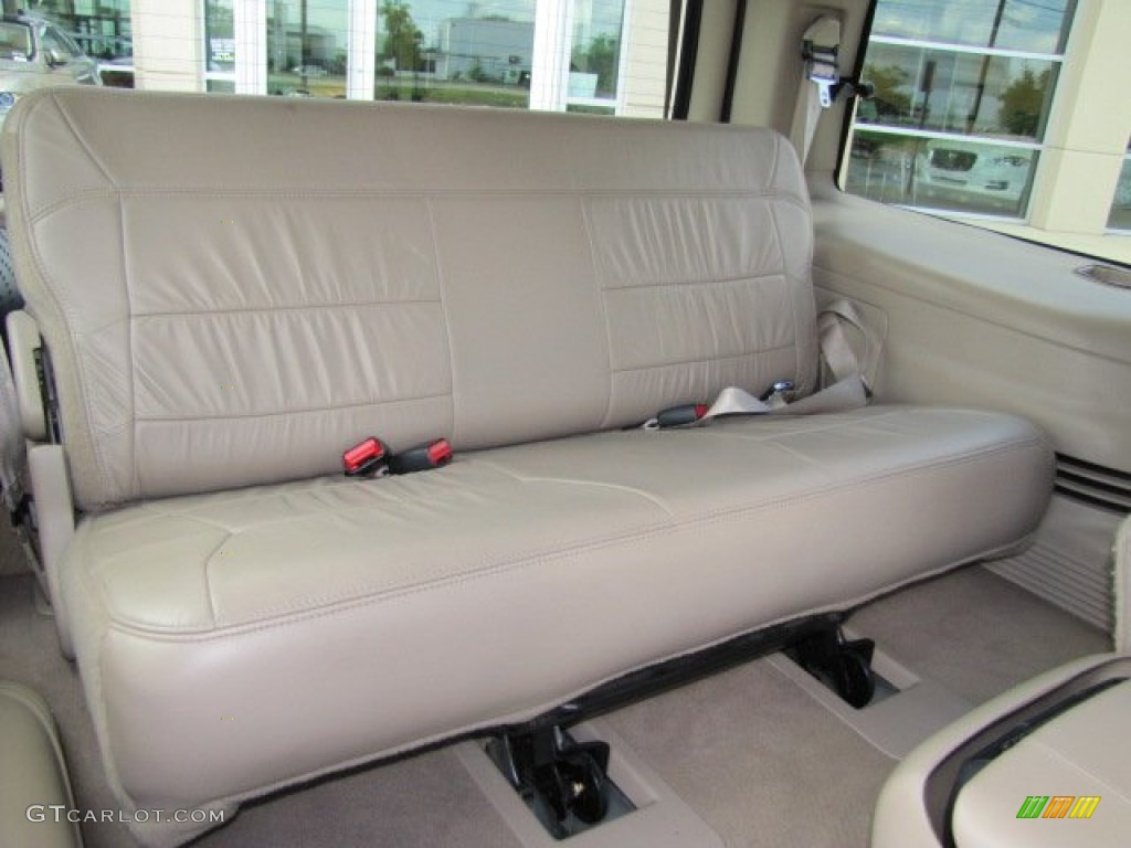 2001 Lincoln Navigator Standard Navigator Model Rear Seat Photo #67695367
