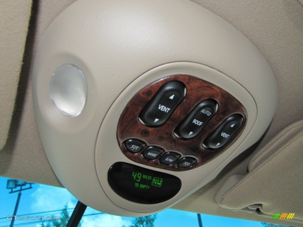 2001 Lincoln Navigator Standard Navigator Model Controls Photo #67695448