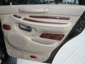 2001 Black Clearcoat Lincoln Navigator   photo #43
