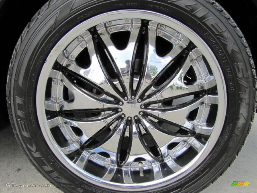 2001 Lincoln Navigator Standard Navigator Model Custom Wheels Photo #67695562