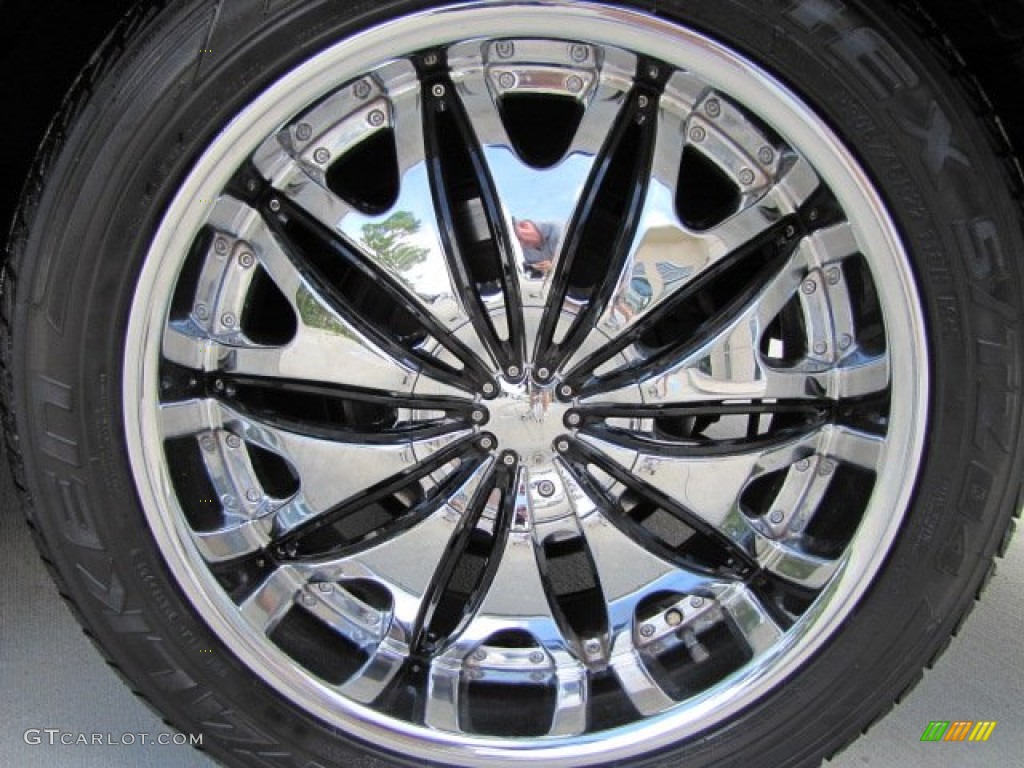 2001 Lincoln Navigator Standard Navigator Model Custom Wheels Photo #67695574
