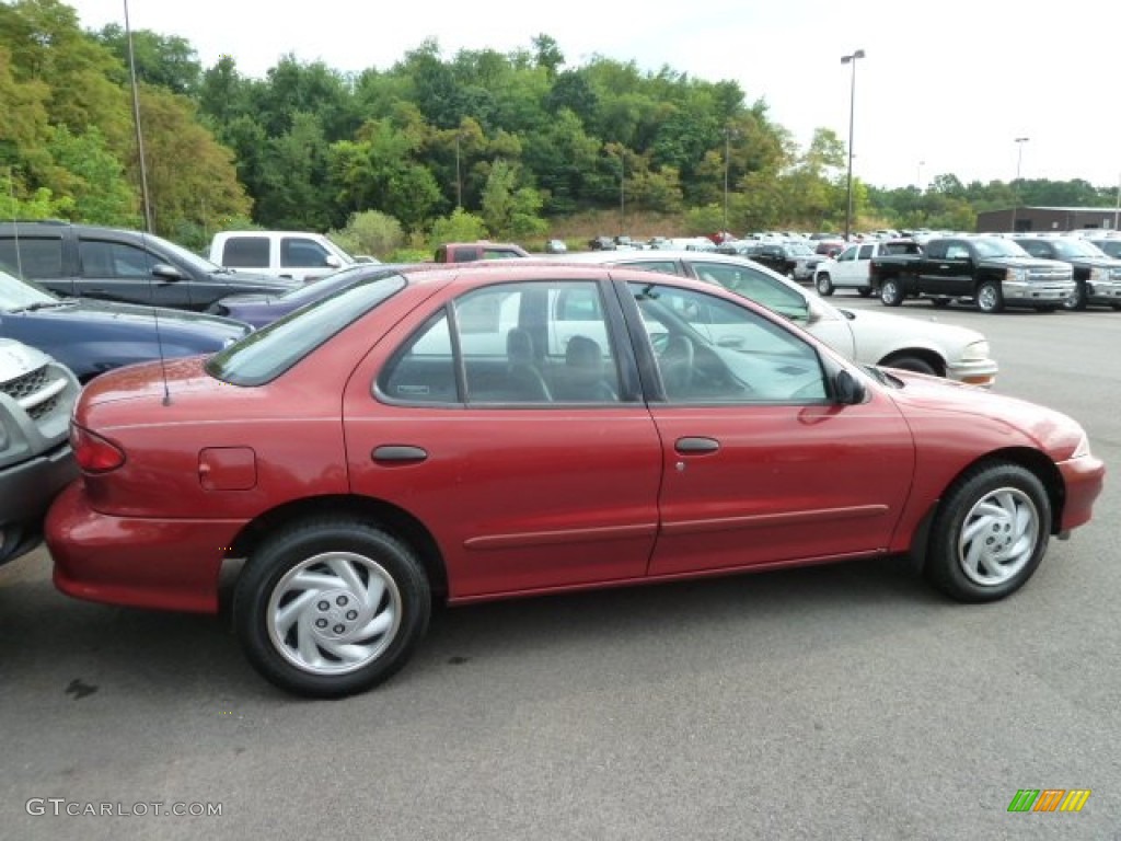 1998 Cavalier Sedan - Cayenne Red Metallic / Graphite photo #2