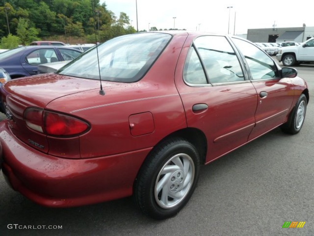 1998 Cavalier Sedan - Cayenne Red Metallic / Graphite photo #3