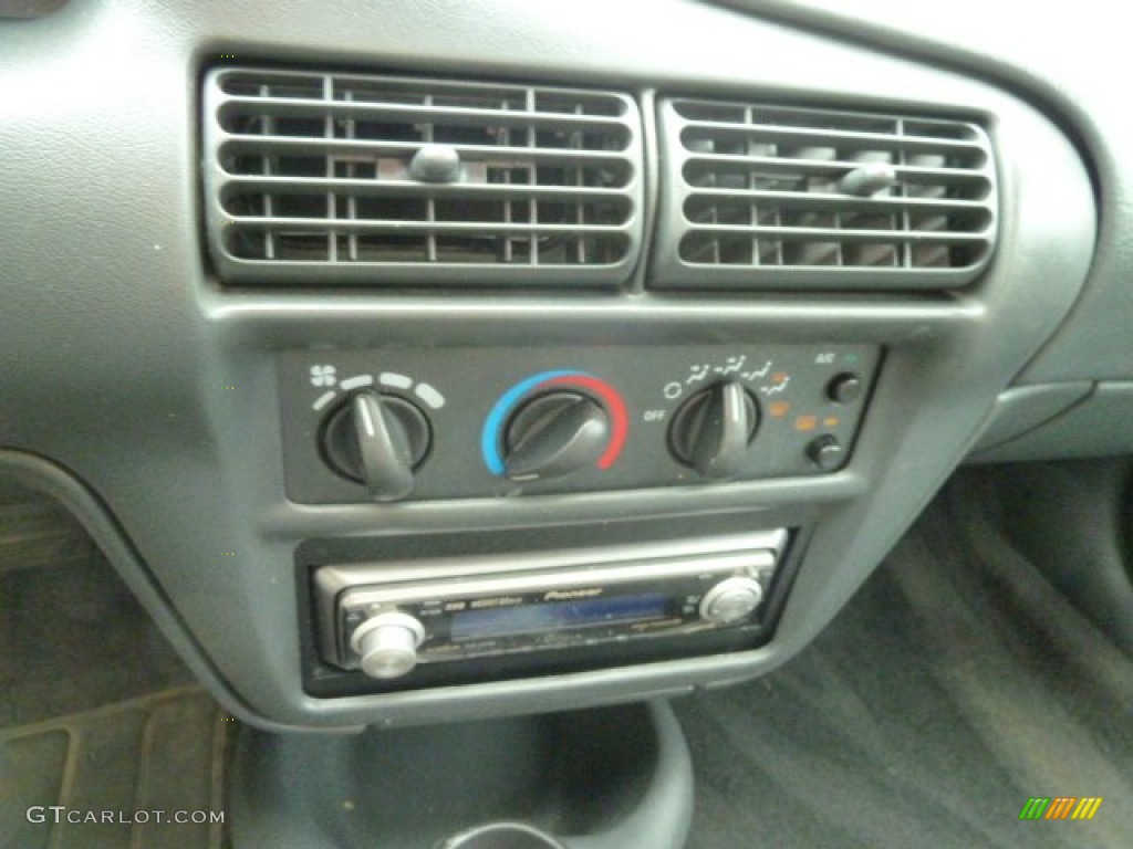 1998 Chevrolet Cavalier Sedan Controls Photos
