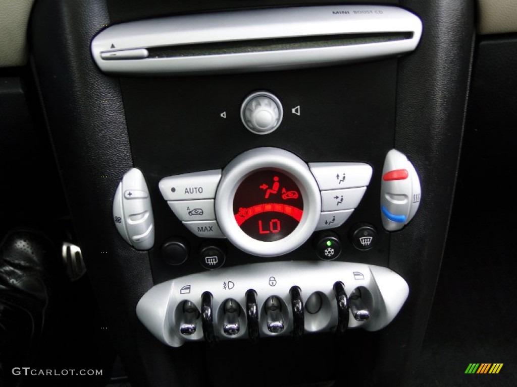 2007 Mini Cooper S Hardtop Controls Photo #67698211