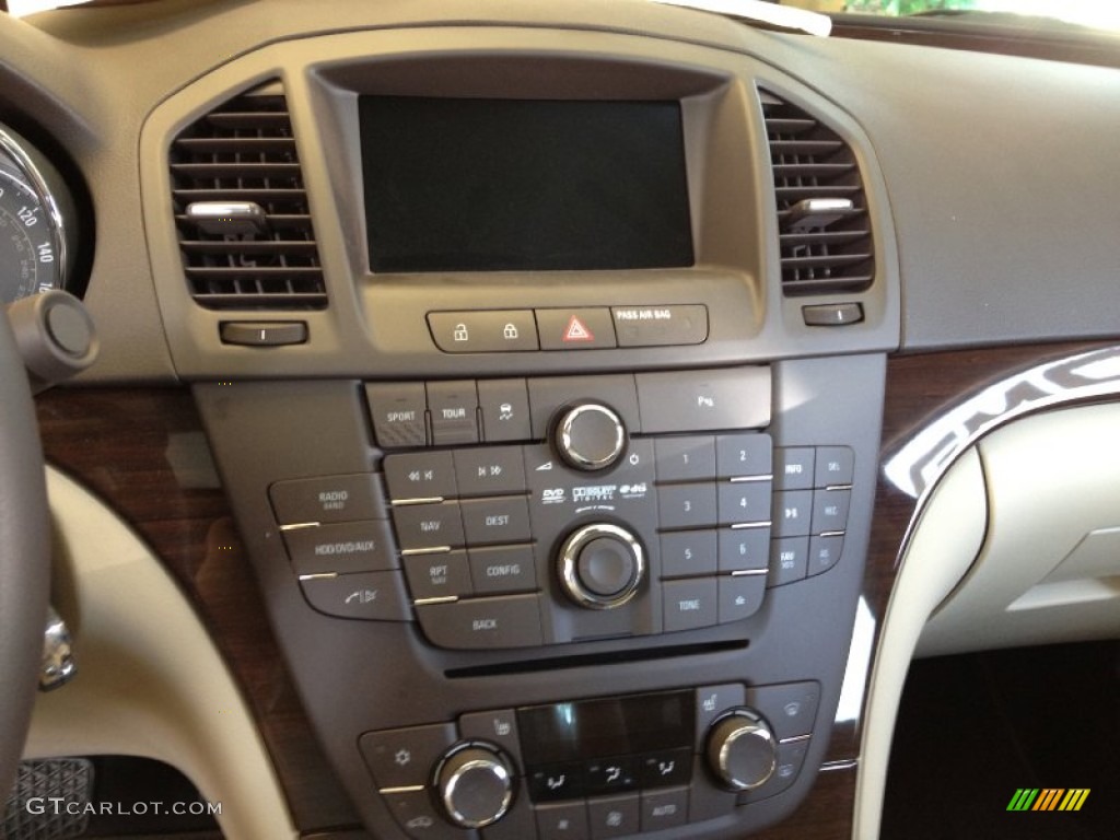 2011 Buick Regal CXL Turbo Controls Photo #67699357