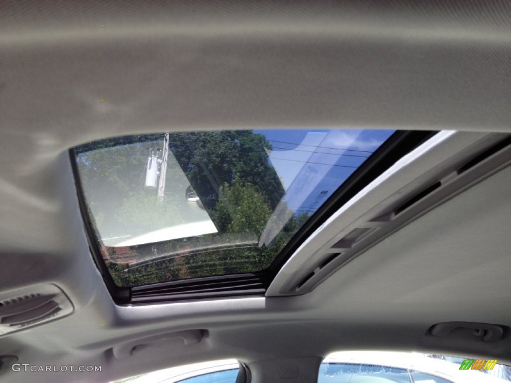 2011 Buick Regal CXL Sunroof Photo #67699495