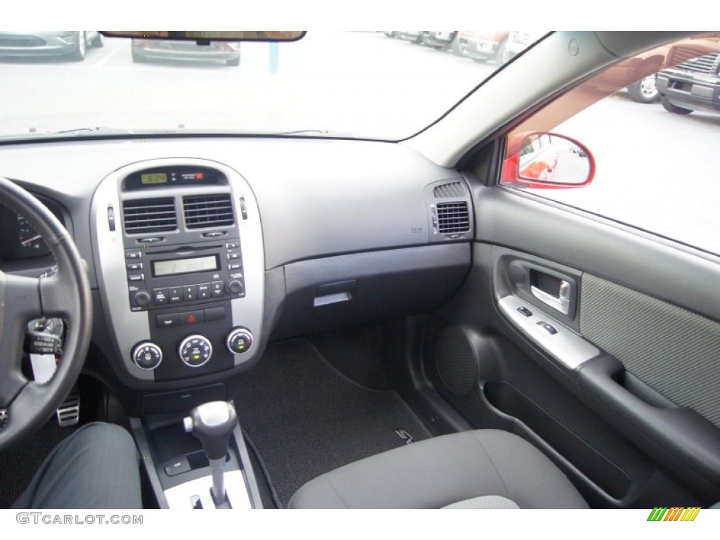 2008 Spectra 5 SX Wagon - Classic Red / Black photo #31