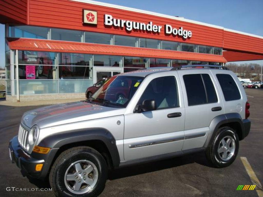 2006 Liberty Sport 4x4 - Bright Silver Metallic / Medium Slate Gray photo #1