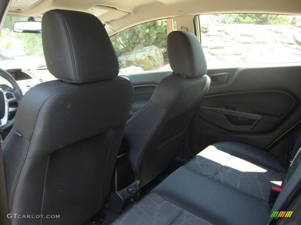 2011 Fiesta SE Hatchback - Lime Squeeze Metallic / Charcoal Black/Blue Cloth photo #29