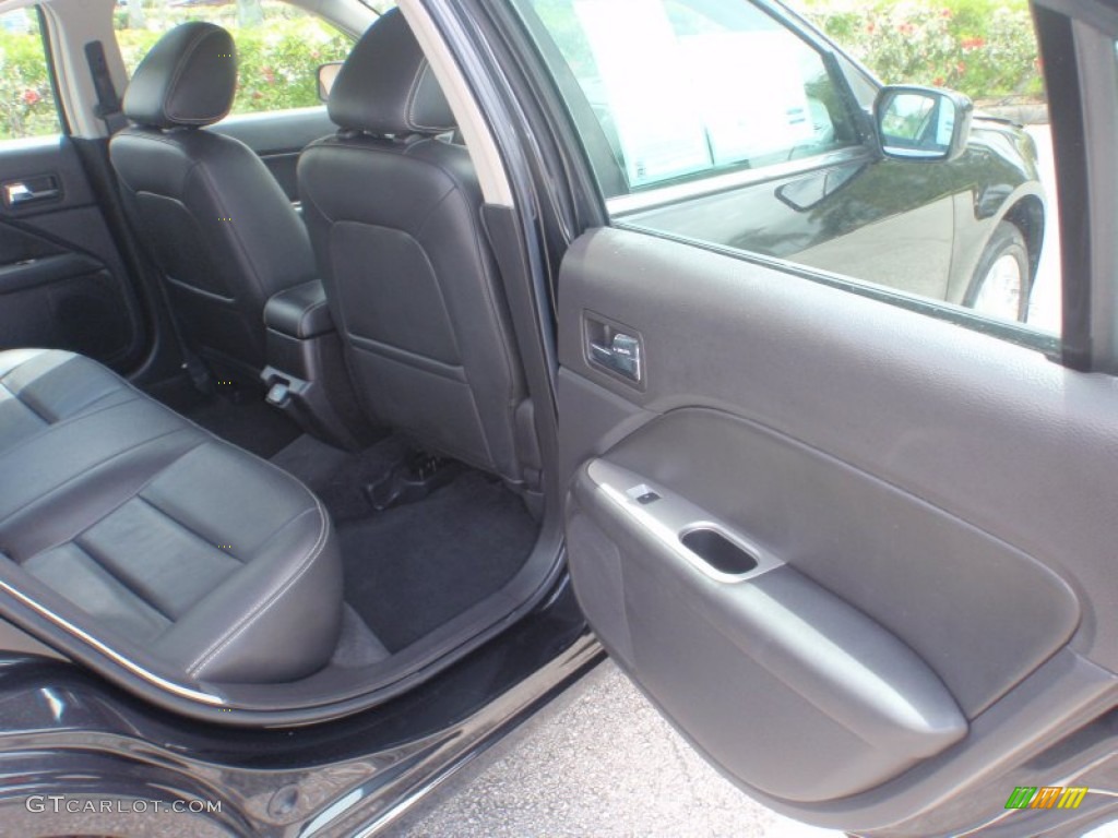 2010 Fusion Hybrid - Tuxedo Black Metallic / Charcoal Black photo #21