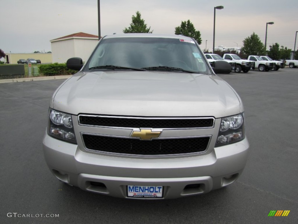 2008 Suburban 2500 LT 4x4 - Silver Birch Metallic / Ebony photo #2