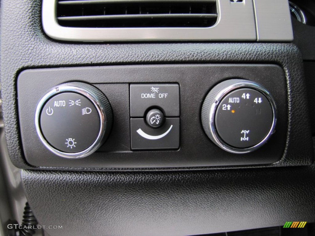 2008 Chevrolet Suburban 2500 LT 4x4 Controls Photo #67709323