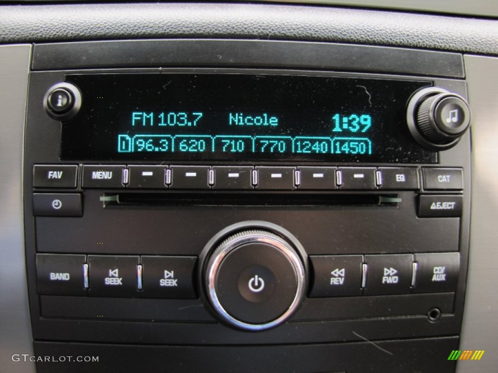 2008 Chevrolet Suburban 2500 LT 4x4 Controls Photo #67709377