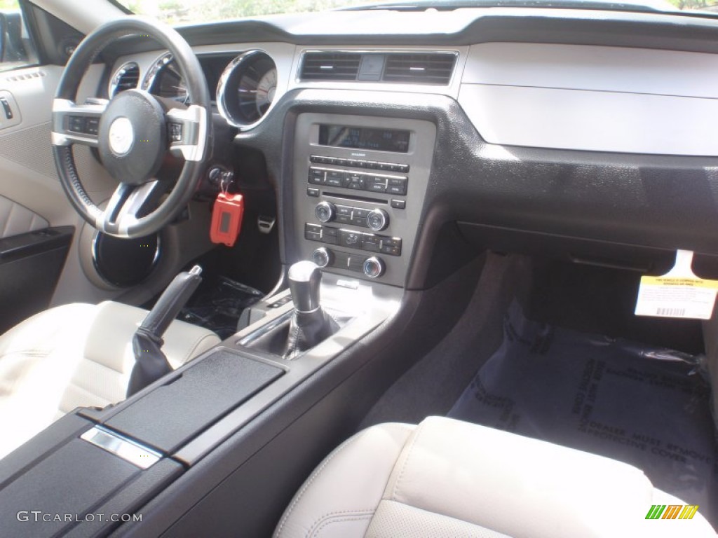 2011 Mustang GT Premium Coupe - Ingot Silver Metallic / Stone photo #24