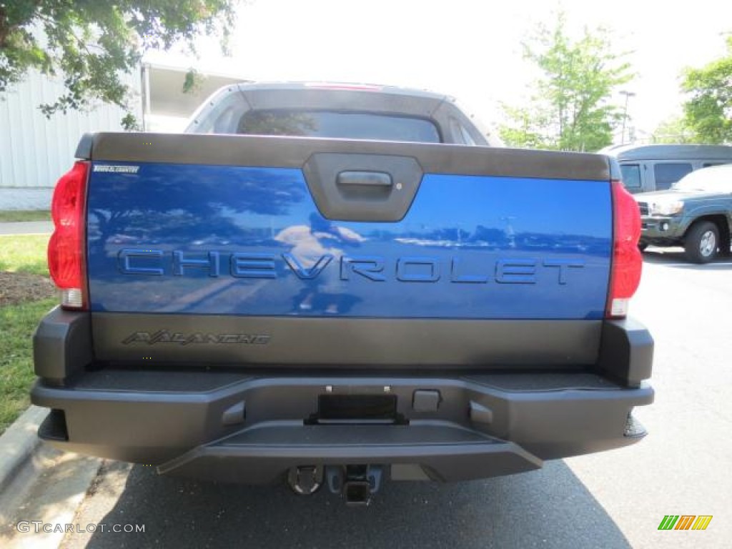 2003 Avalanche Z66 - Arrival Blue / Medium Neutral photo #27