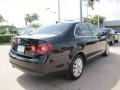 Black - Jetta SE Sedan Photo No. 5