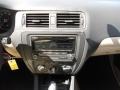 Candy White - Jetta SE Sedan Photo No. 17