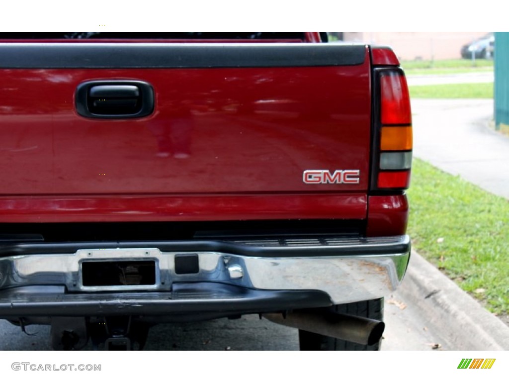 2005 Sierra 2500HD SLT Crew Cab 4x4 - Sport Red Metallic / Pewter photo #20