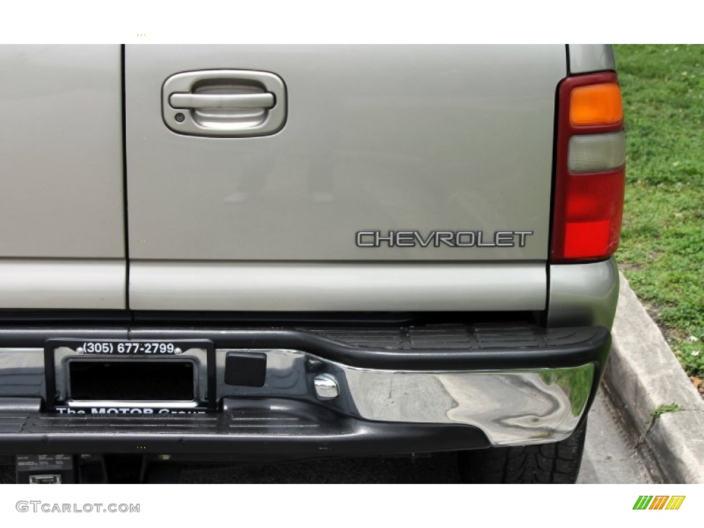 2001 Suburban 2500 LT - Light Pewter Metallic / Light Gray/Neutral photo #20