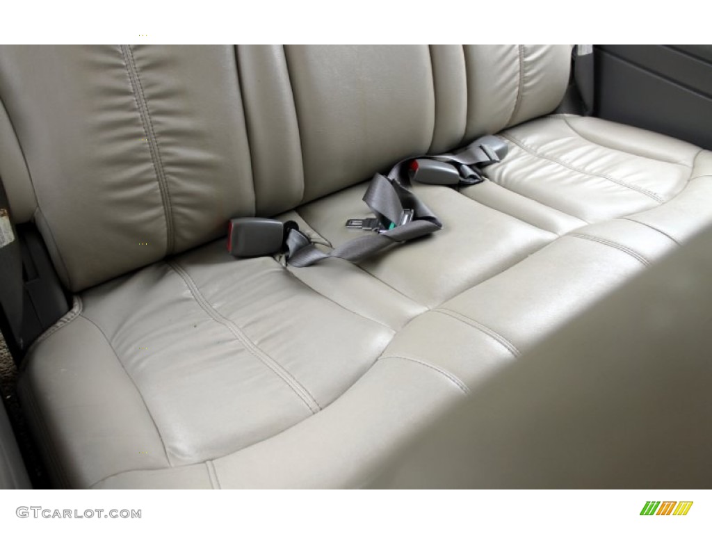 2001 Suburban 2500 LT - Light Pewter Metallic / Light Gray/Neutral photo #52