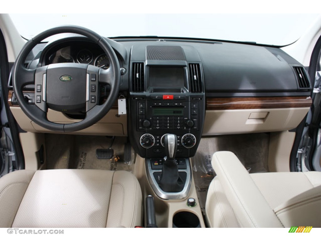 2010 Land Rover LR2 HSE Almond Dashboard Photo #67723529