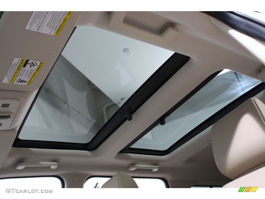 2010 Land Rover LR2 HSE Sunroof Photo #67723646