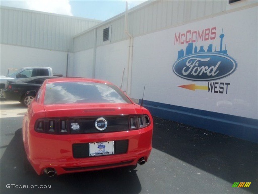 2013 Mustang GT Coupe - Race Red / Stone photo #4