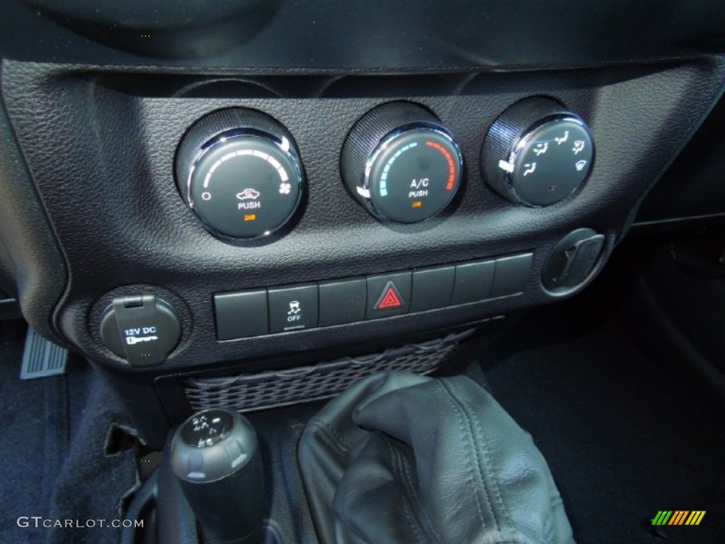 2012 Wrangler Sport 4x4 - Black / Black photo #13