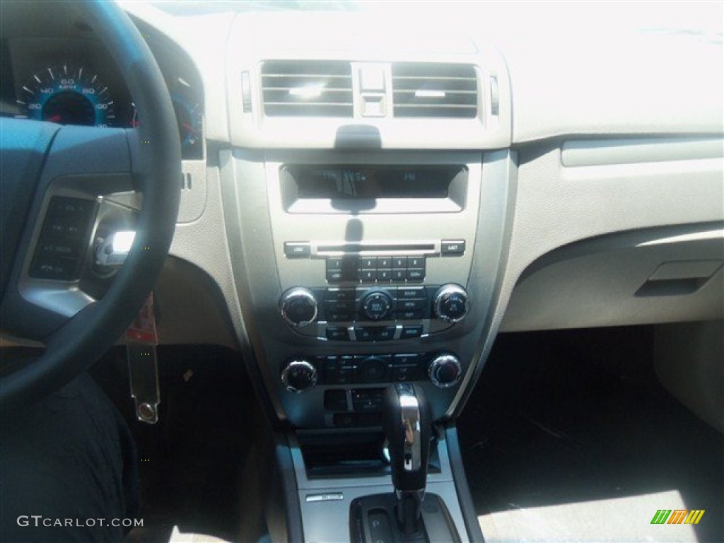 2012 Fusion SE - Ingot Silver Metallic / Medium Light Stone photo #28