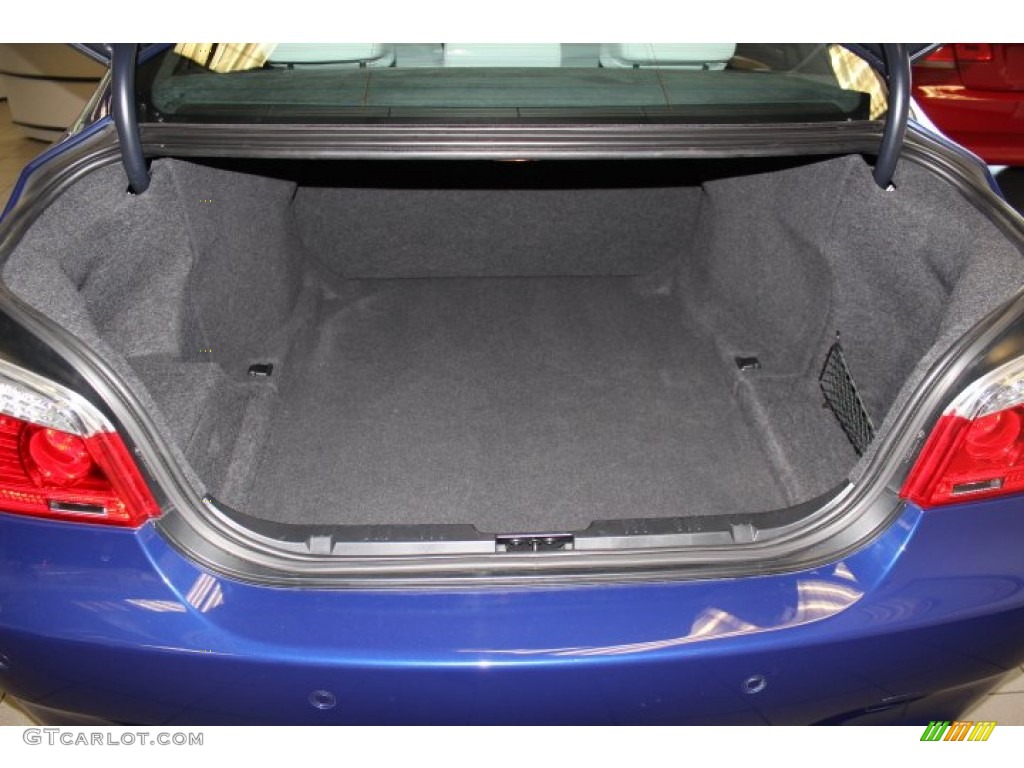 2010 BMW M5 Standard M5 Model Trunk Photo #67729871