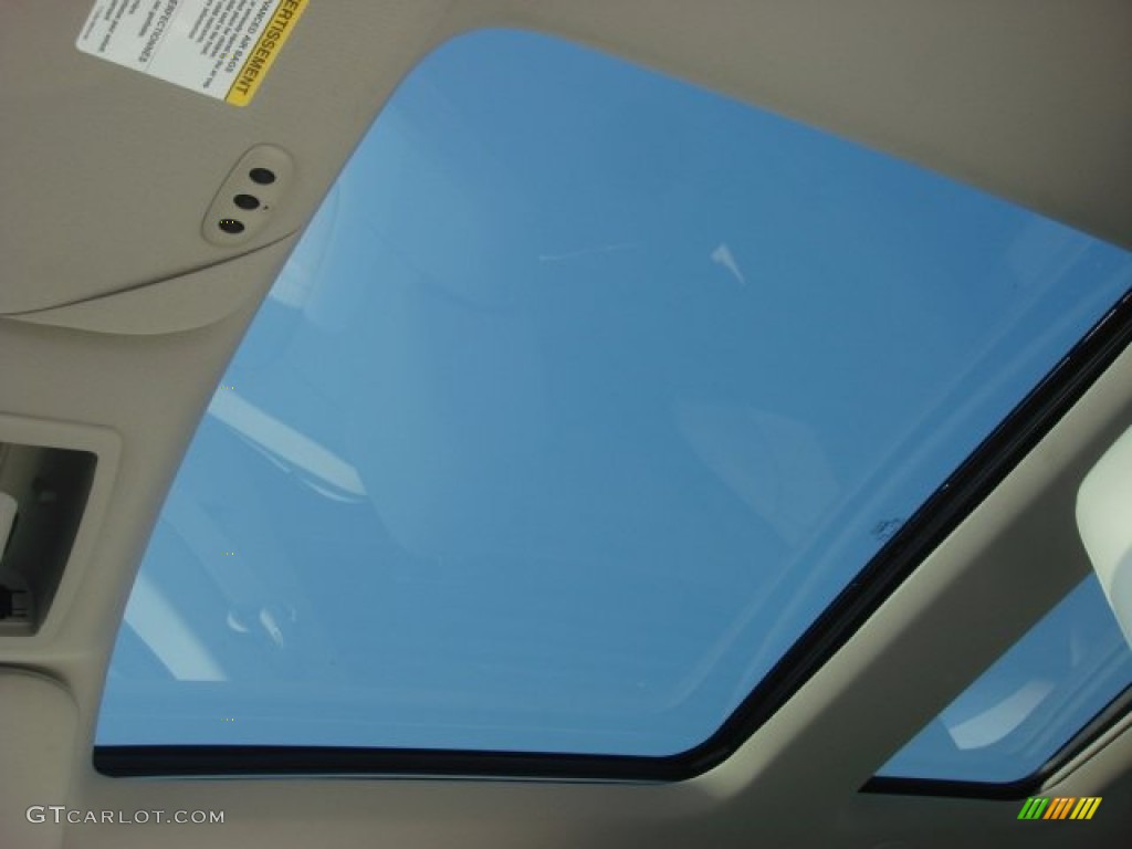 2010 Lincoln MKT FWD Sunroof Photo #67735112