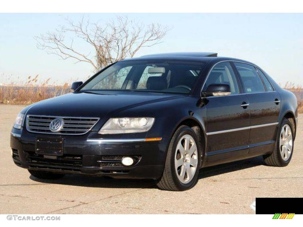 2004 Phaeton V8 4Motion Sedan - Luna Blue / Navy Blue photo #2