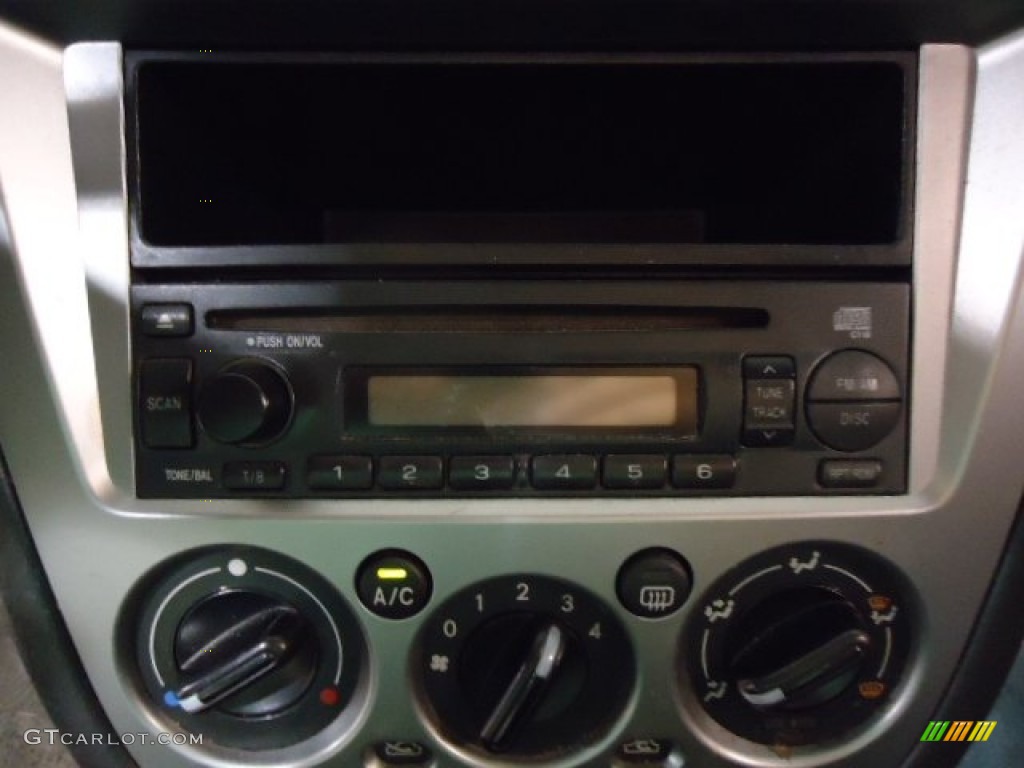 2002 Subaru Impreza 2.5 RS Sedan Audio System Photo #67735810