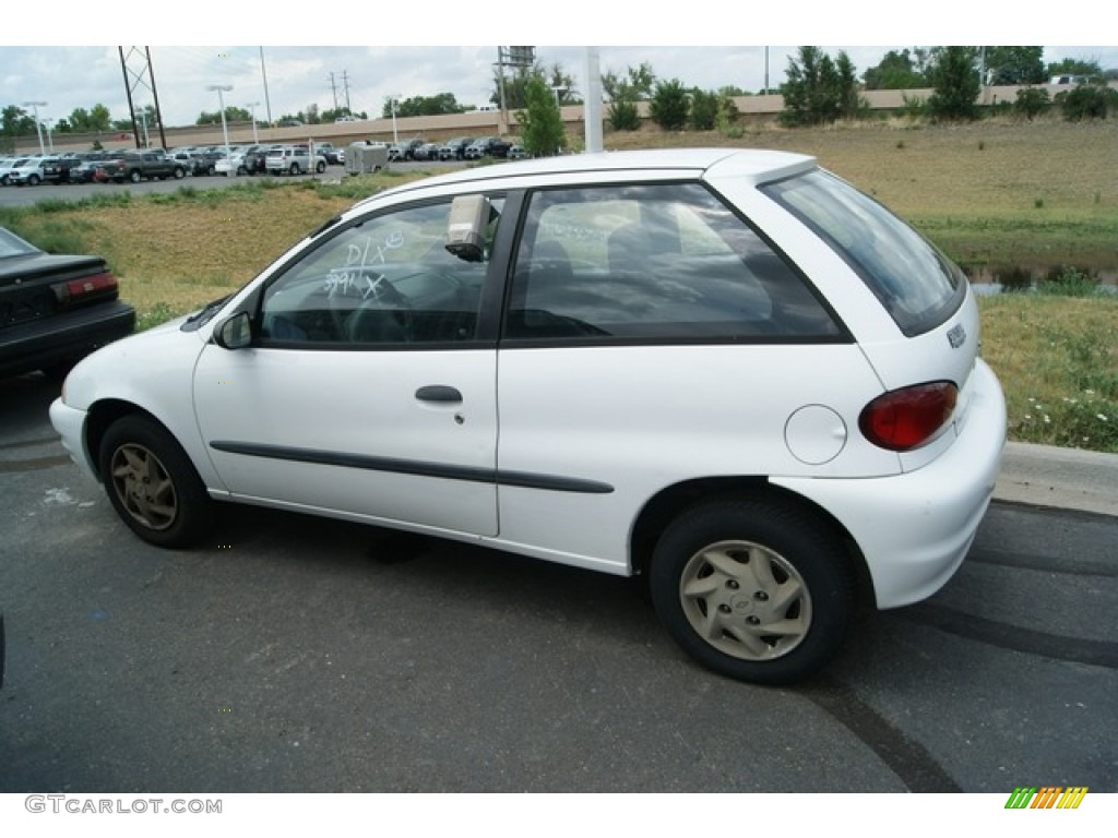 2000 Metro LSi Coupe - White / Gray photo #3