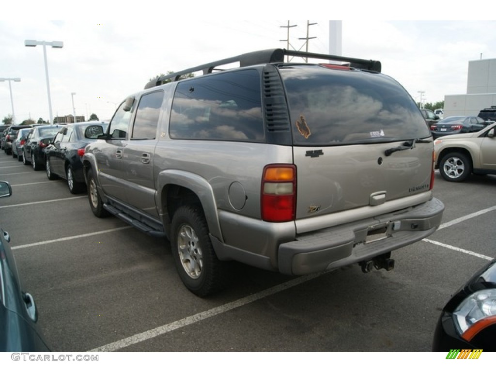 2001 Suburban 1500 Z71 4x4 - Light Pewter Metallic / Light Gray/Neutral photo #3