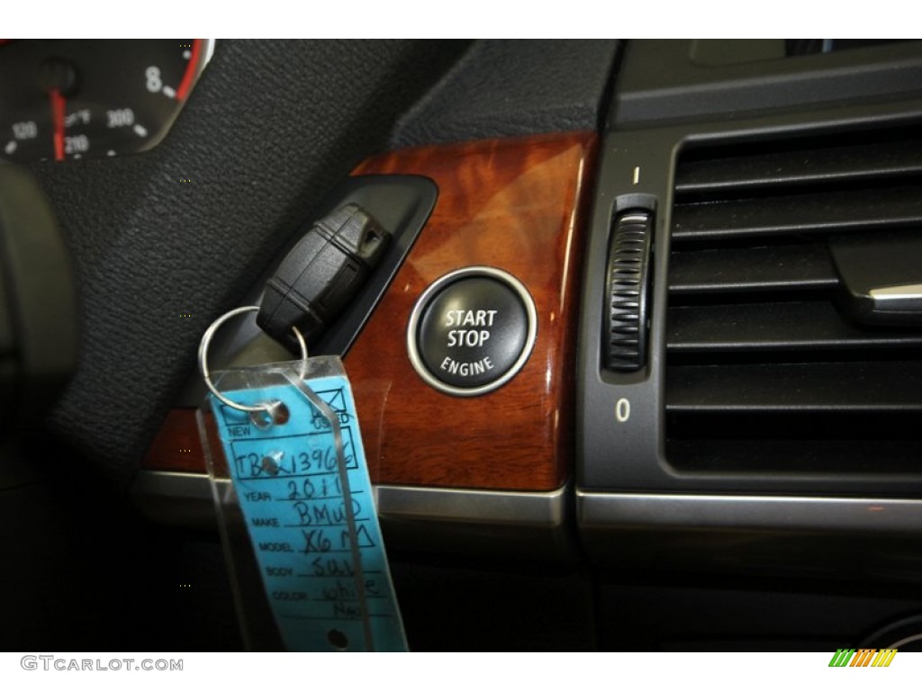 2011 BMW X6 M M xDrive Controls Photo #67739312