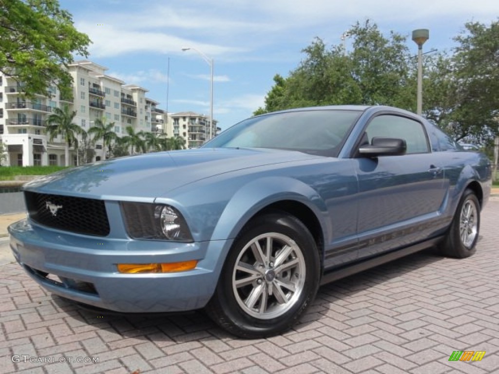 2005 Mustang V6 Premium Coupe - Windveil Blue Metallic / Medium Parchment photo #1