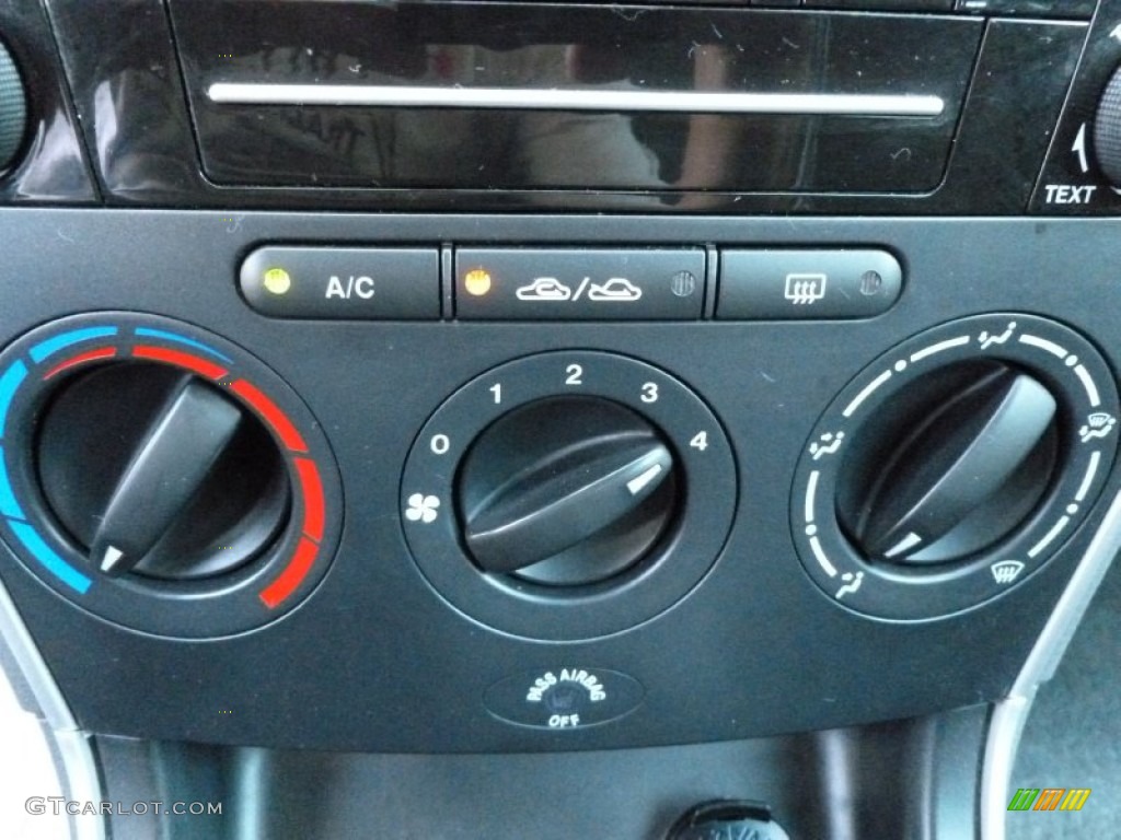2006 Mazda MAZDA6 s Sport Sedan Controls Photos