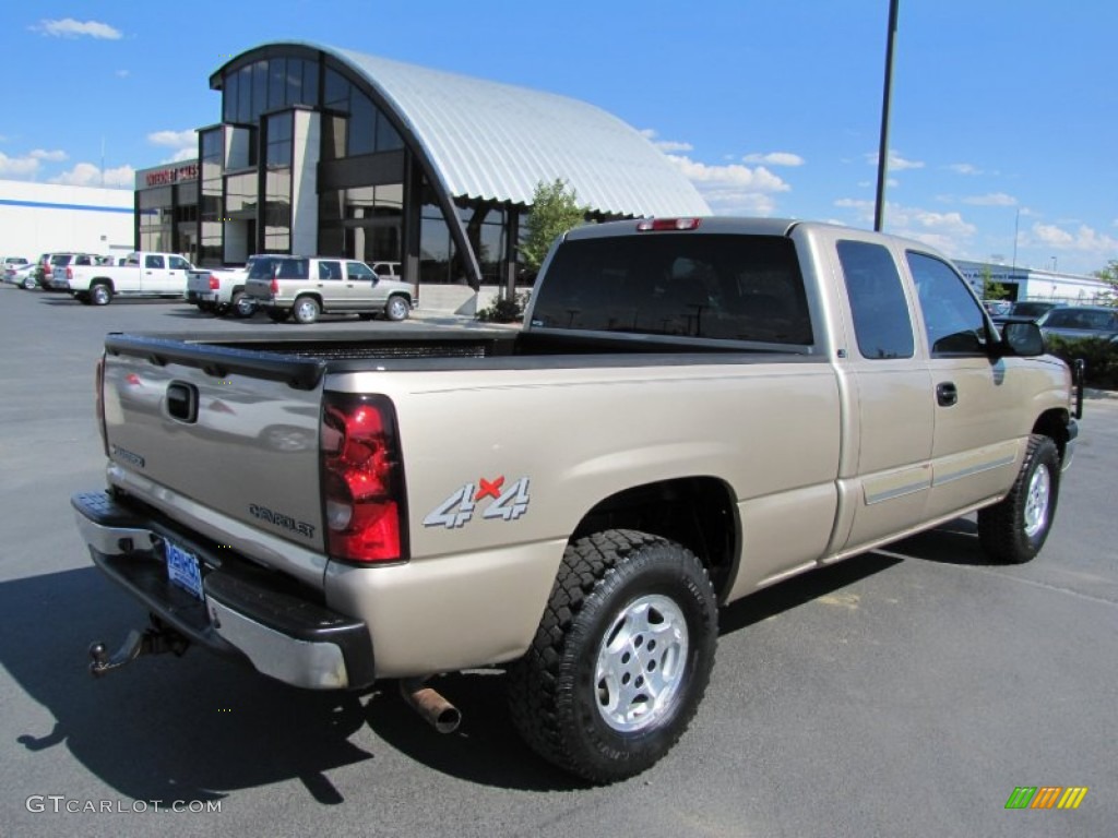 2004 Silverado 1500 LS Extended Cab 4x4 - Sandstone Metallic / Dark Charcoal photo #7