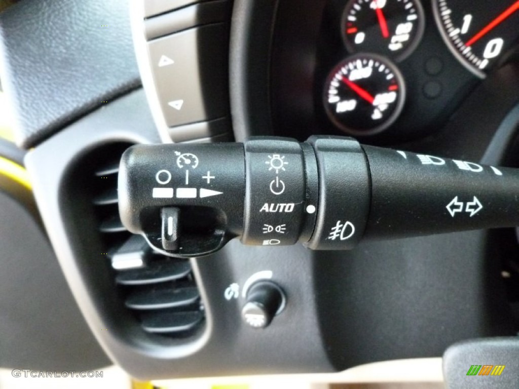 2006 Chevrolet Corvette Coupe Controls Photo #67752794