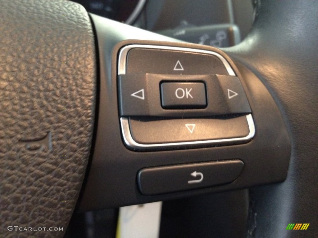 2010 Volkswagen Jetta TDI SportWagen Controls Photo #67755227