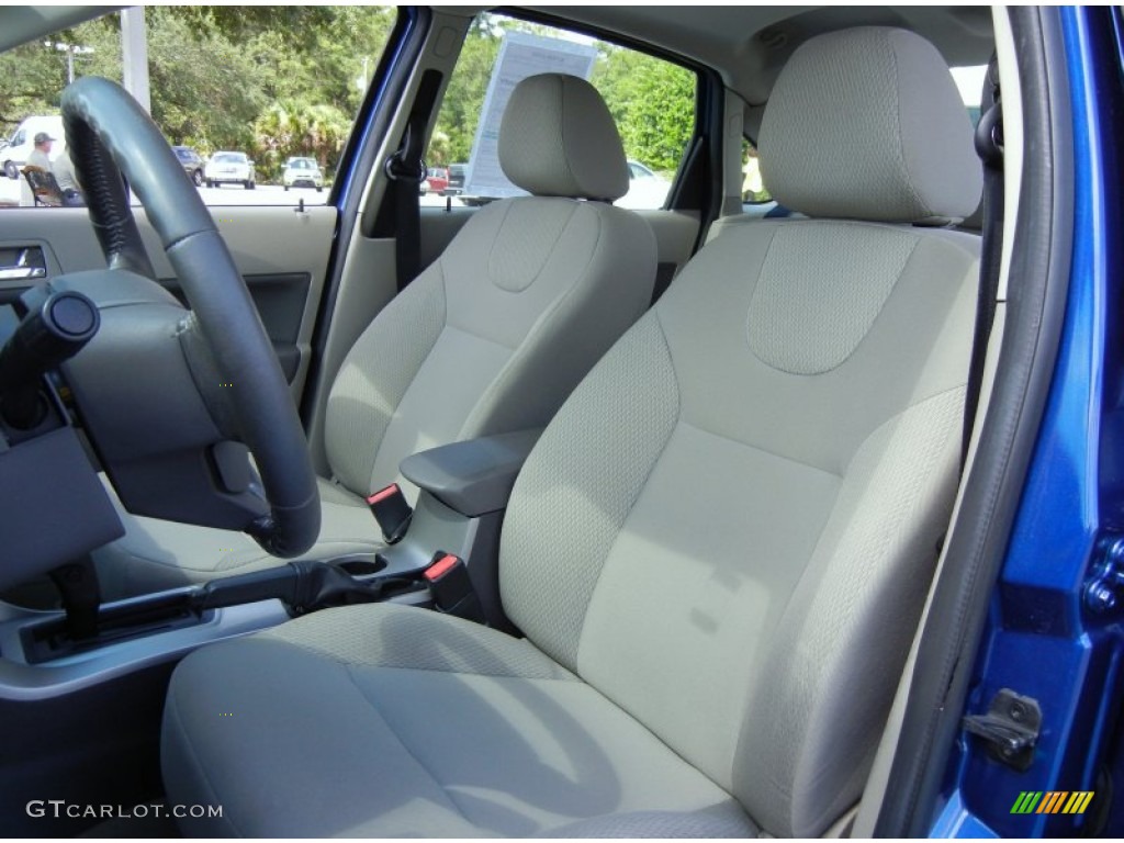 Medium Stone Interior 2009 Ford Focus SES Sedan Photo #67757492