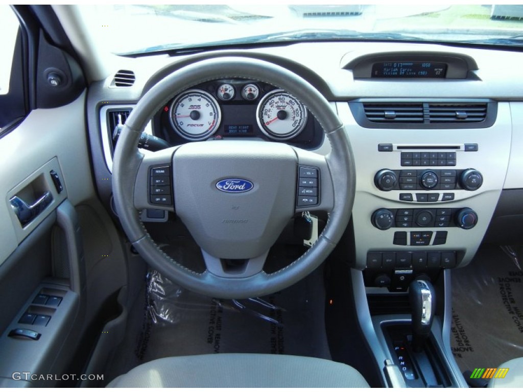 2009 Ford Focus SES Sedan Medium Stone Dashboard Photo #67757561