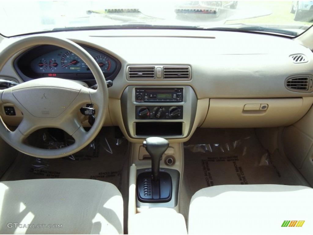 2002 Galant LS - Bodega Beige Pearl / Tan photo #19
