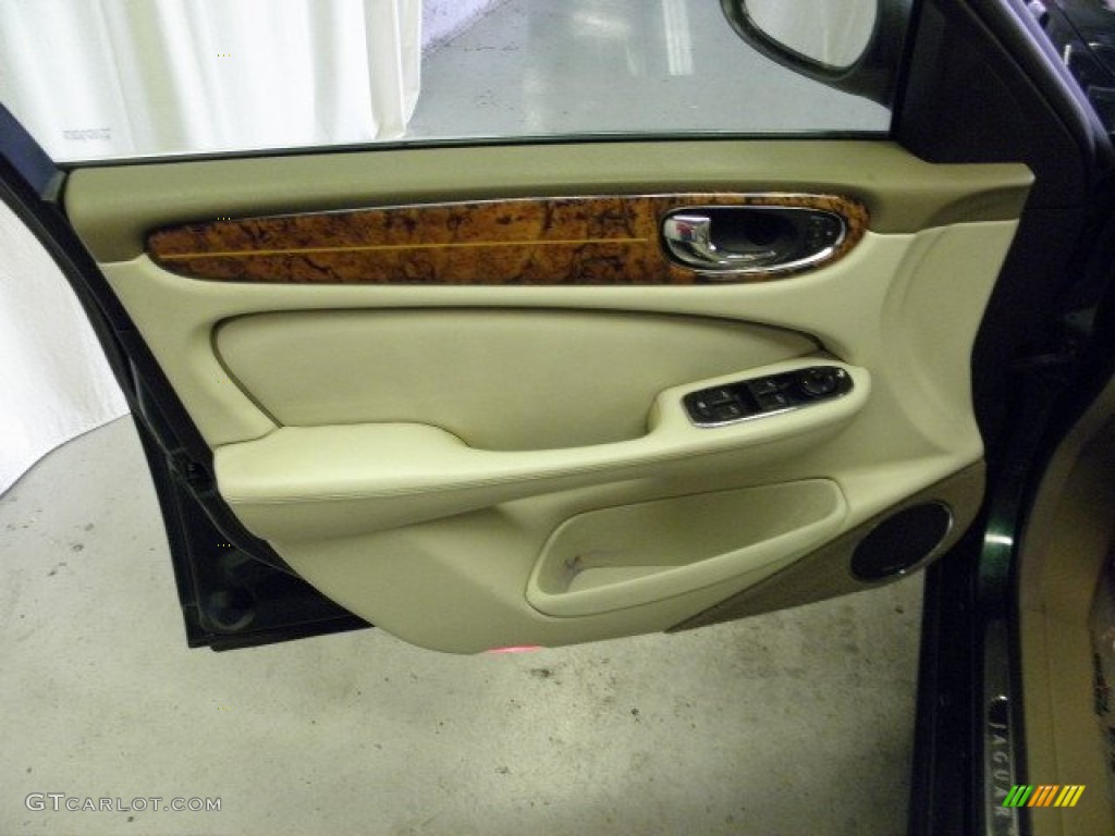 2004 XJ Vanden Plas - Jaguar Racing Green Metallic / Sand photo #16