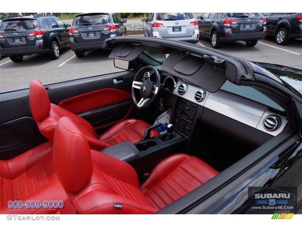 2006 Mustang GT Premium Convertible - Black / Red/Dark Charcoal photo #35