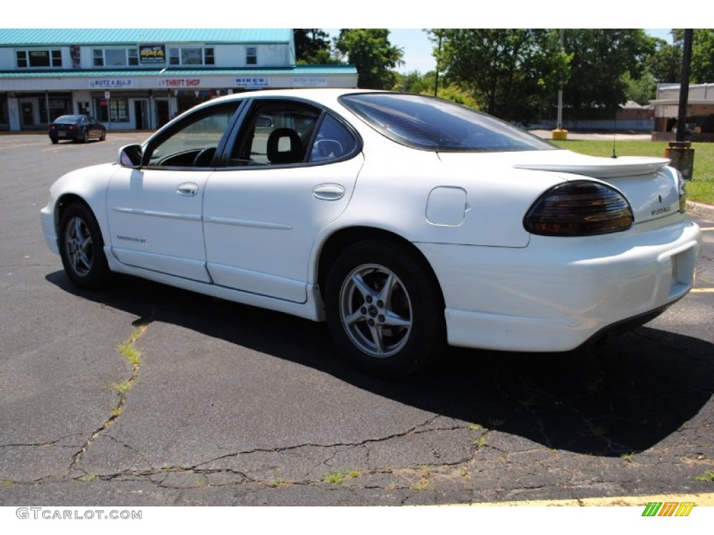2000 Grand Prix GT Sedan - Arctic White / Graphite photo #3