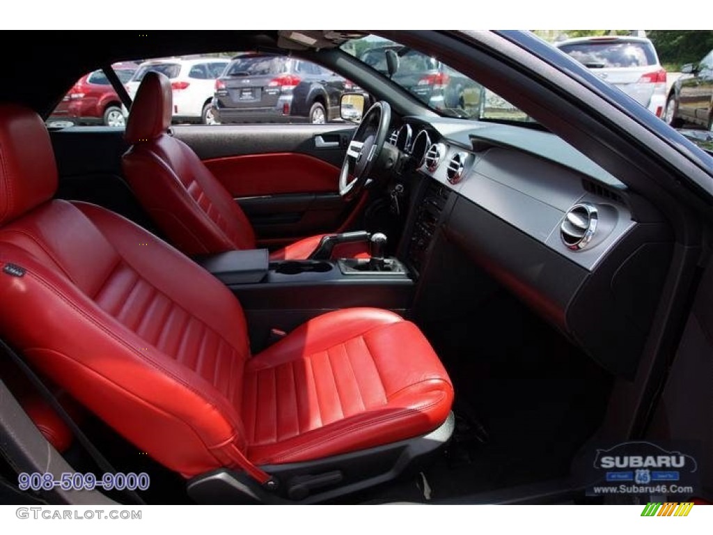 2006 Mustang GT Premium Convertible - Black / Red/Dark Charcoal photo #38